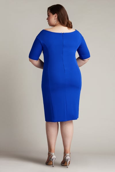 Adi Textured Crepe Dress - PLUS SIZE