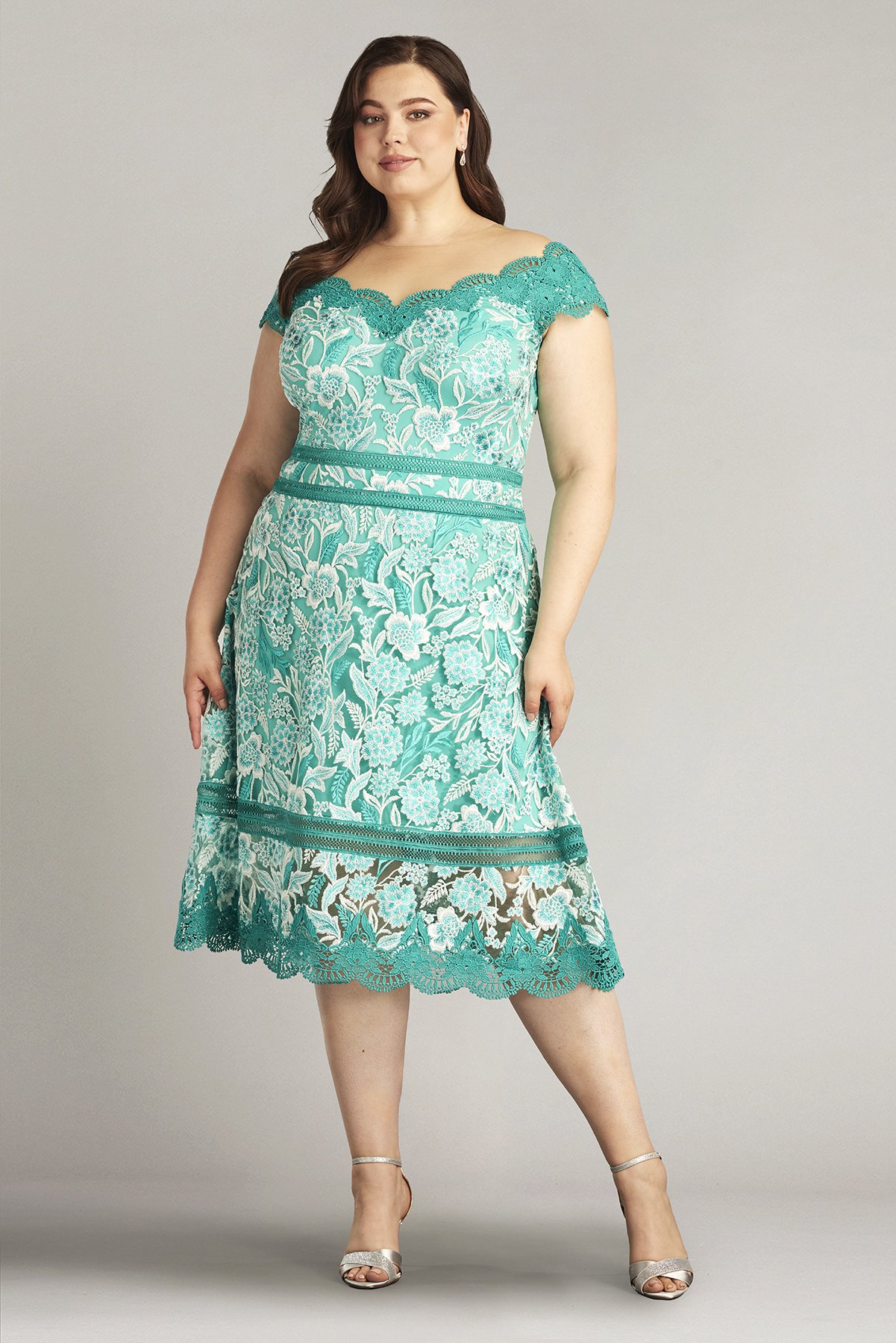 Nance Double Banded Scalloped Lace Dress - PLUS SIZE